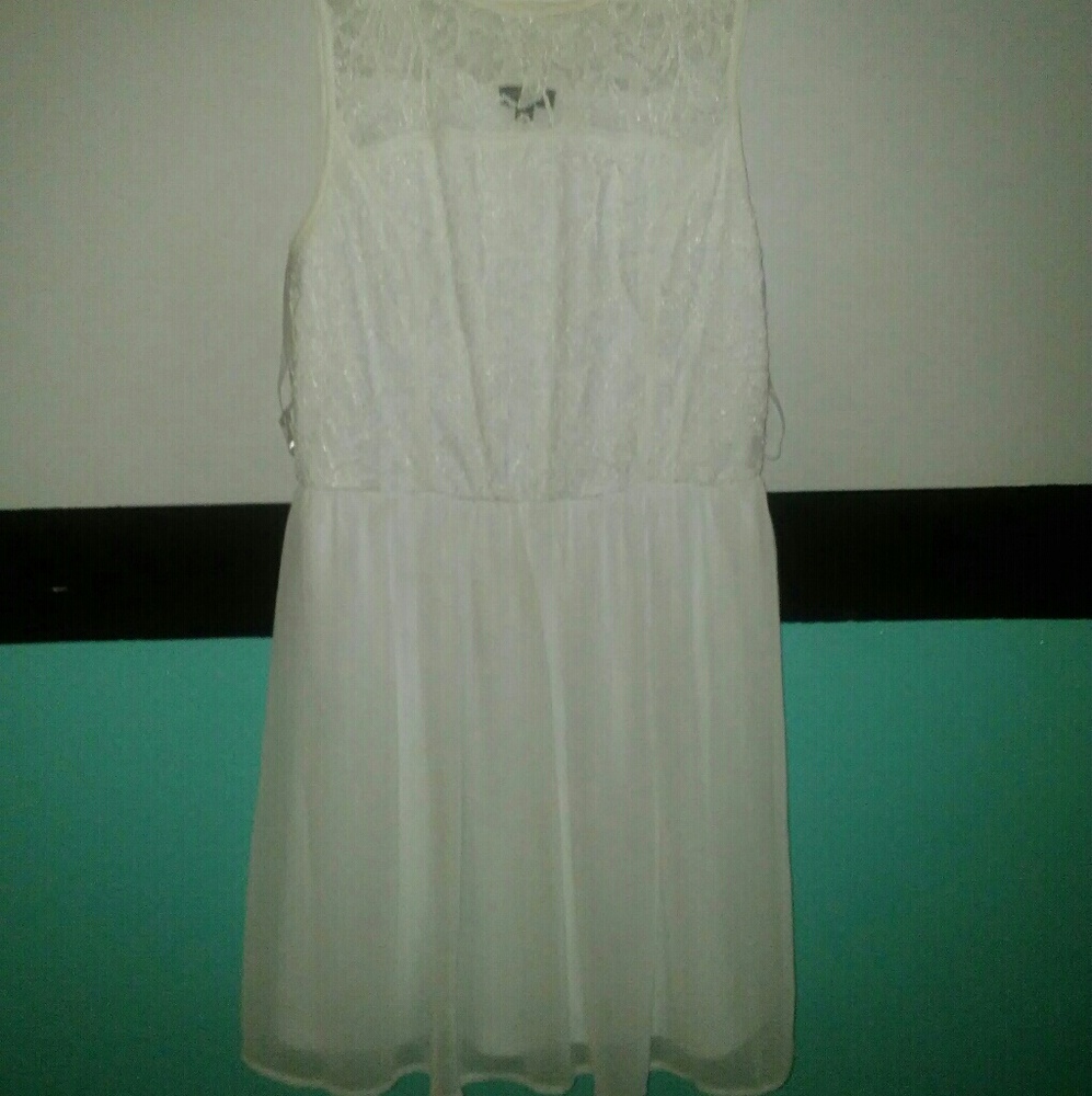 White dress💜